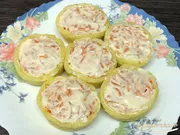 Salat „Unter einem Pelzmantel“ portioniert