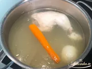 Hühnersuppe