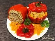 Geschmorte gefüllte Paprika