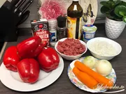Geschmorte gefüllte Paprika