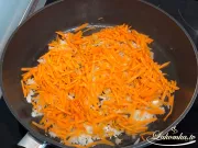 Geschmorte gefüllte Paprika