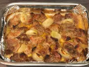 In Senf-Honig-Sauce gebackenes Fleisch