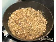 Mit Pilzen gefüllte Schweinefleischröllchen