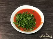 Mit Pilzen gefüllte Schweinefleischröllchen