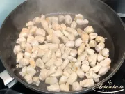 Hähnchenfilet in Sauerrahm-Käse-Sauce
