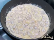 Hähnchenfilet in Sauerrahm-Käse-Sauce