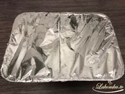 Mit Reis gebackene Hähnchenschenkel