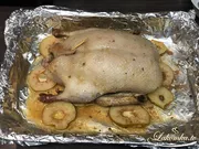 Festliche Ente mit Äpfeln und Orangensauce