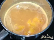 Festliche Ente mit Äpfeln und Orangensauce