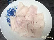 Gebratener Fisch mit Tomatensauce