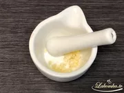 Knoblauch-Pampushki für Borschtsch