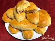 Kuchen mit Kartoffeln im Ofen
