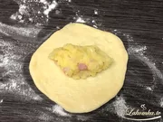 Kuchen mit Kartoffeln im Ofen