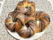 Brötchen mit Mohn