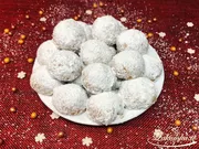 Schneebälle aus Walnussholz