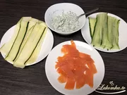 Zucchiniröllchen mit Lachs